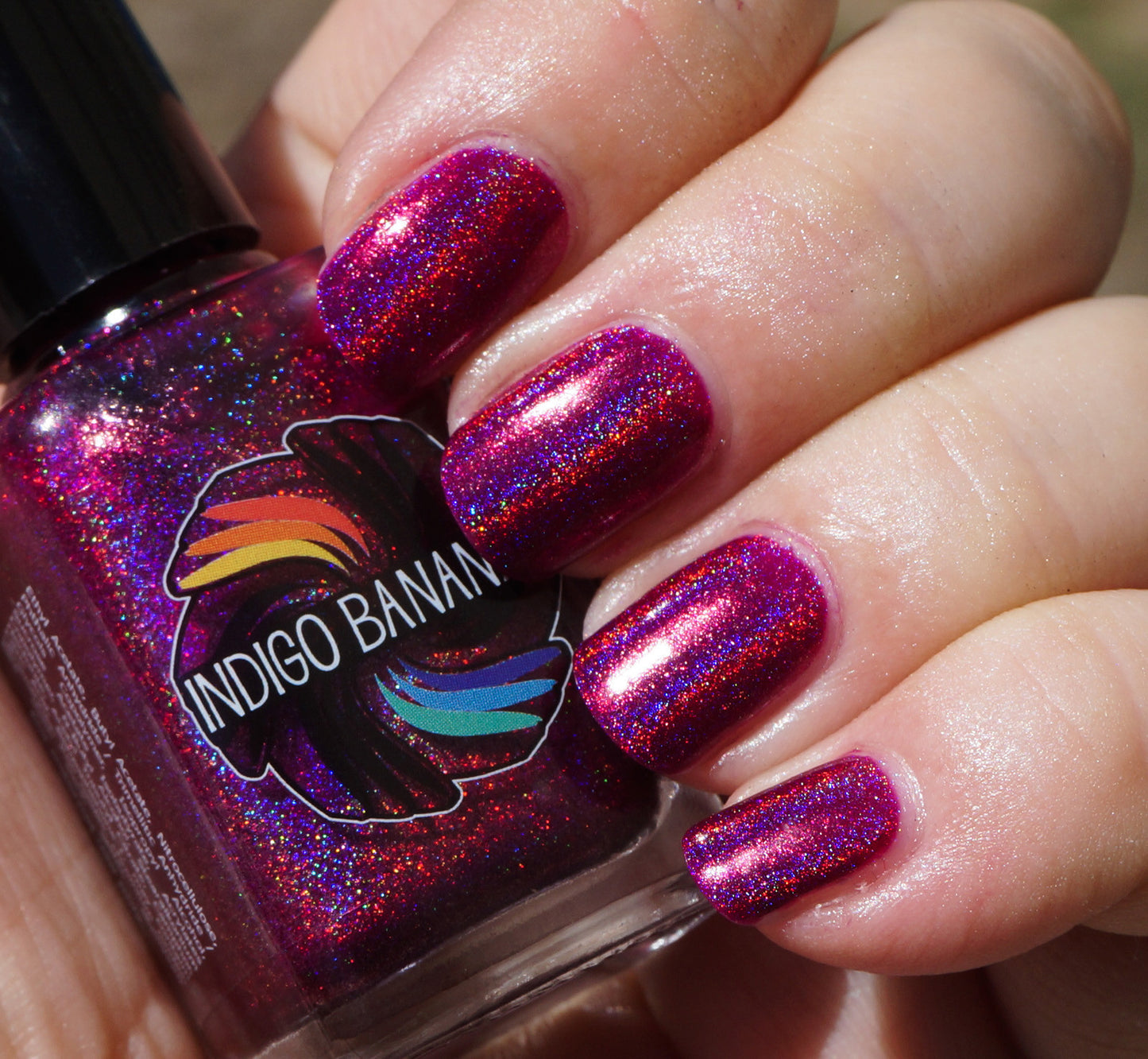 Polish of Unusual Quality (P.O.U.Q. / POUQ) - magenta linear holographic