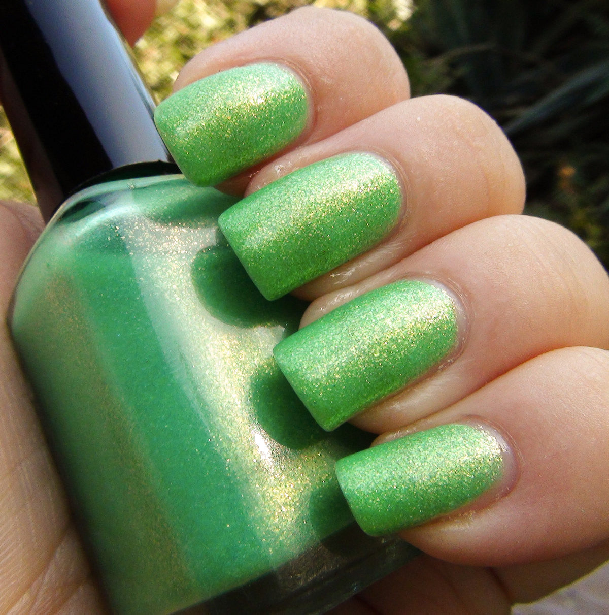 Lime Warp - lime green glass fleck shimmer - GLOWS